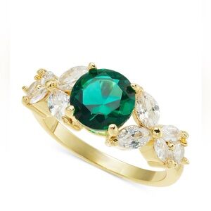 NWT Charter Club
Gold-Tone Green Stone & Crystal Marquise
Cluster Ring.
